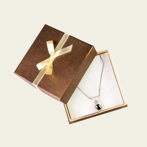 Exclusive Custom Pendant Packaging Boxes Wholesale - Hot Custom Boxes