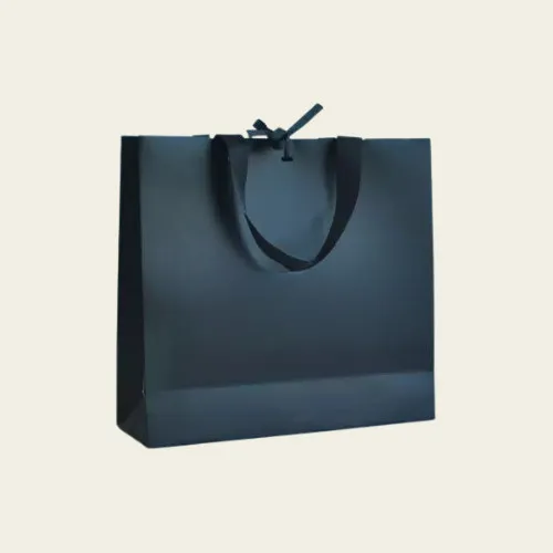 BOUTIQUE-PAPER-BAGS-2