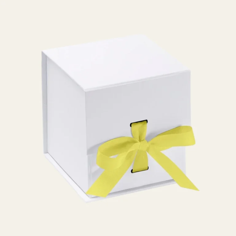 White Small CWhite Small Cube Magnetic Boxes with Changeable Ribbonube Magnetic Boxes With Changeable Ribbon 3