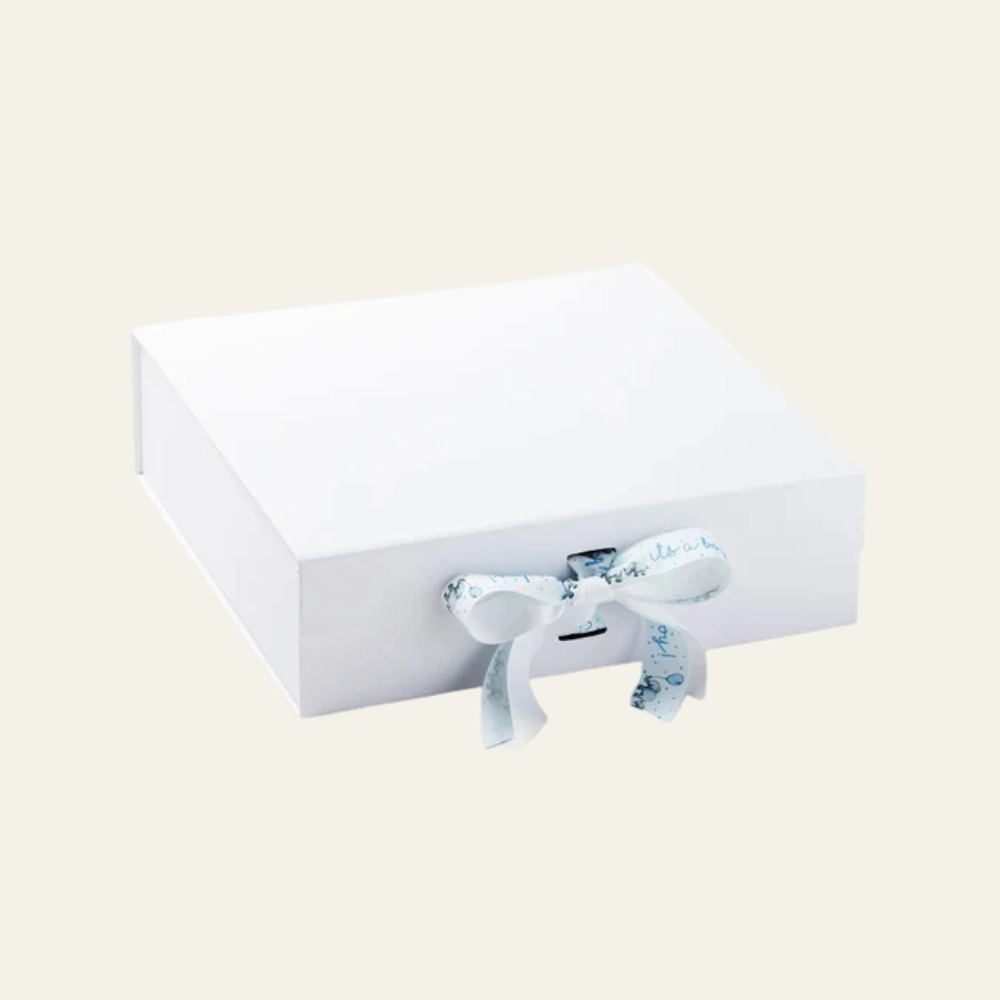 White Large Square Magnetic Boxes With Changeable Ribbon - Hot Custom Boxes